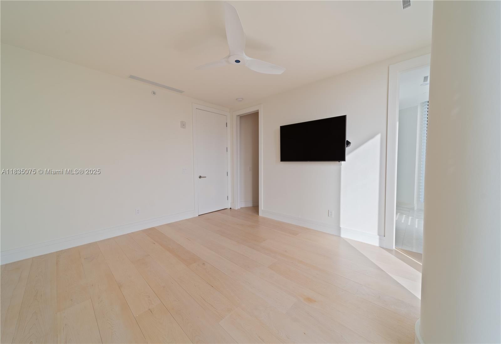 1110 Seminole Dr #502 Fort Lauderdale, FL 33304