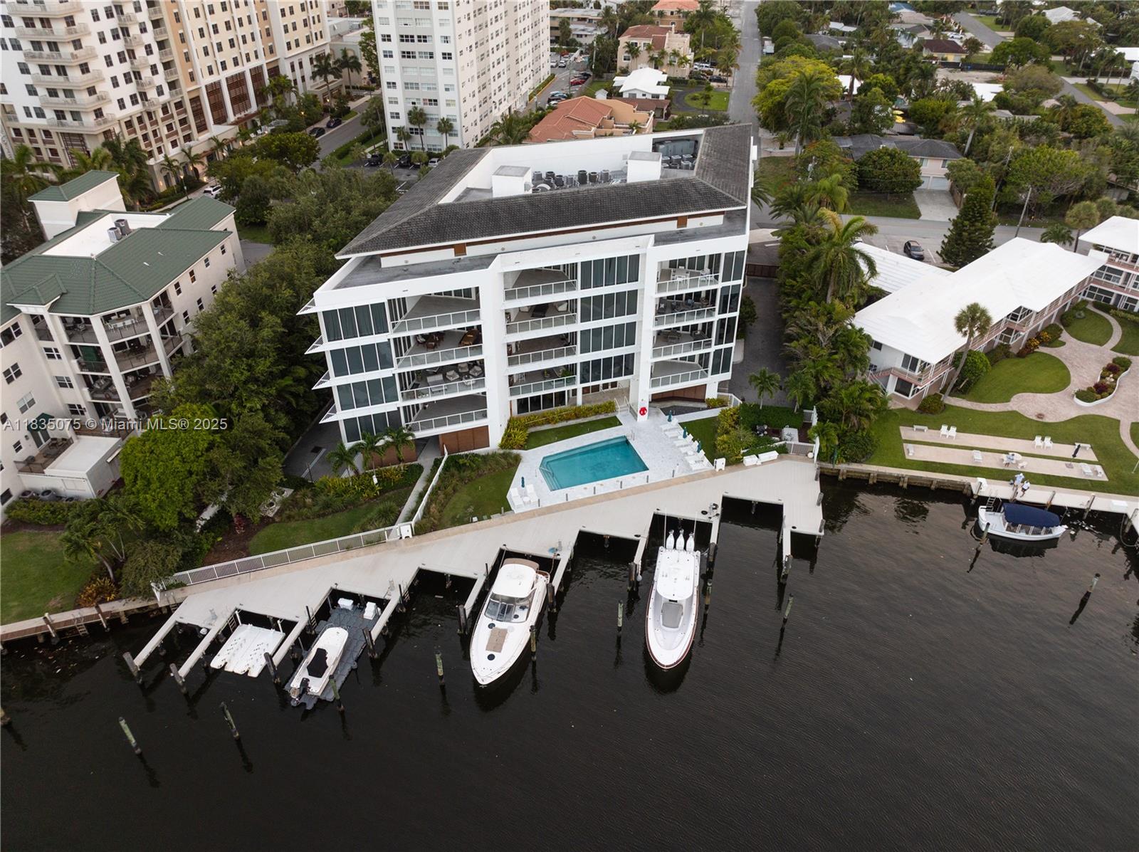 1110 Seminole Dr #502 Fort Lauderdale, FL 33304