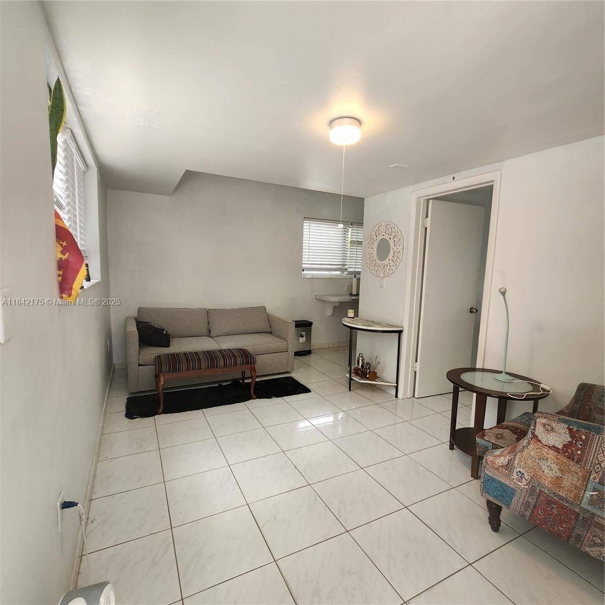514 Santander Ave #1