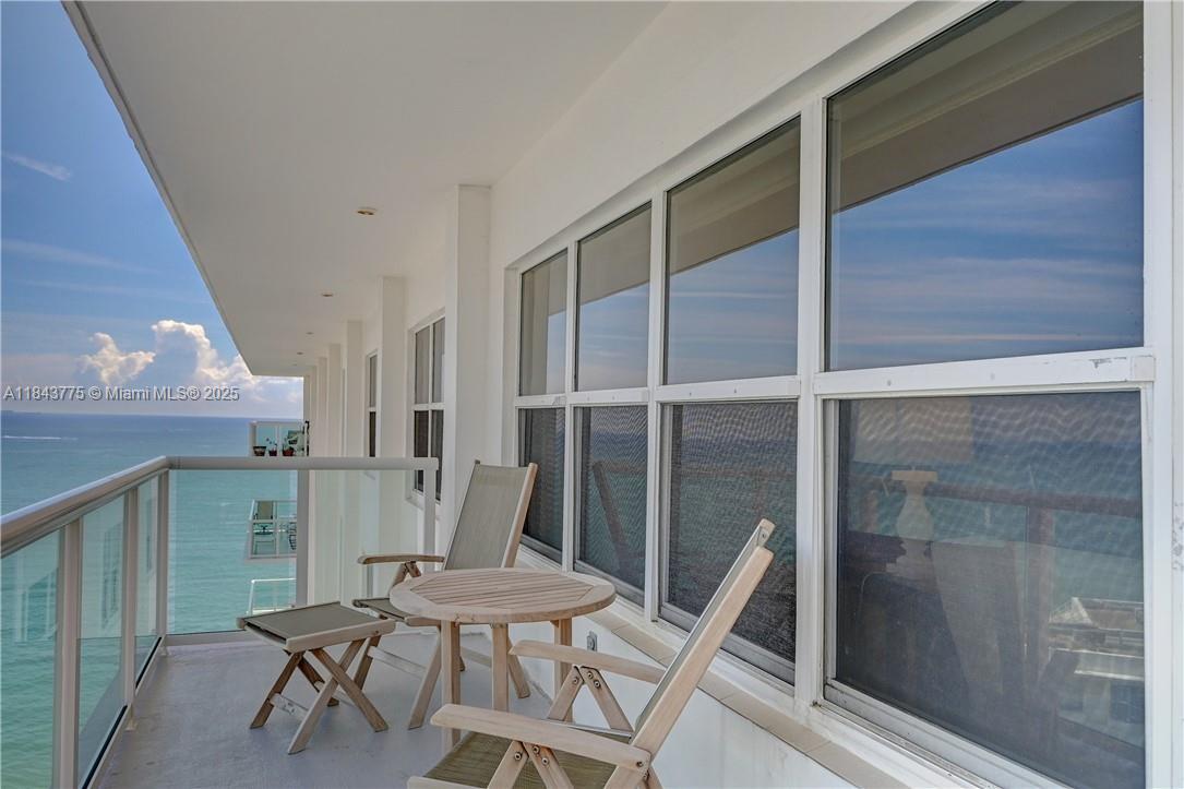 3550 Galt Ocean Dr #1910