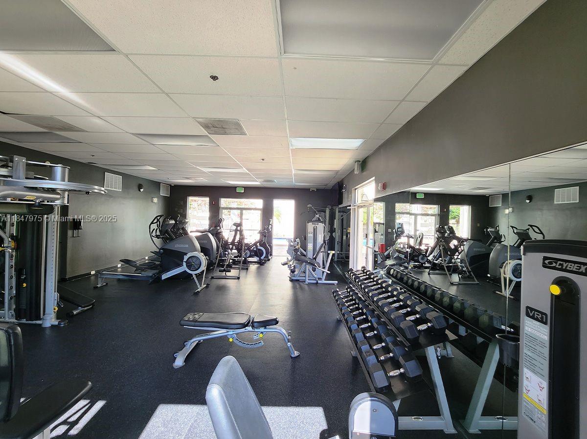 140 Meridian Ave #315