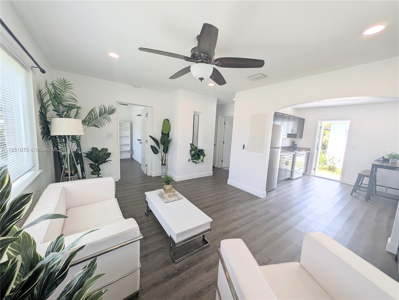 1108 N 19th Ave #2