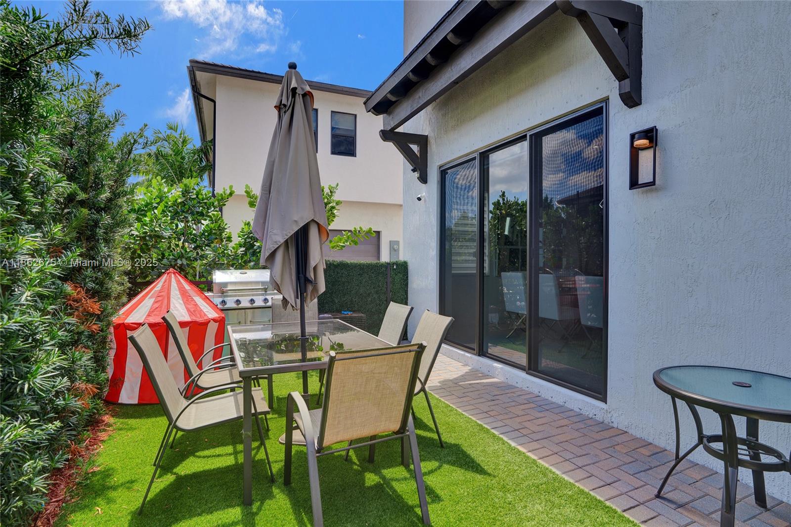 8211 NW 43rd Ter Doral, FL 33166