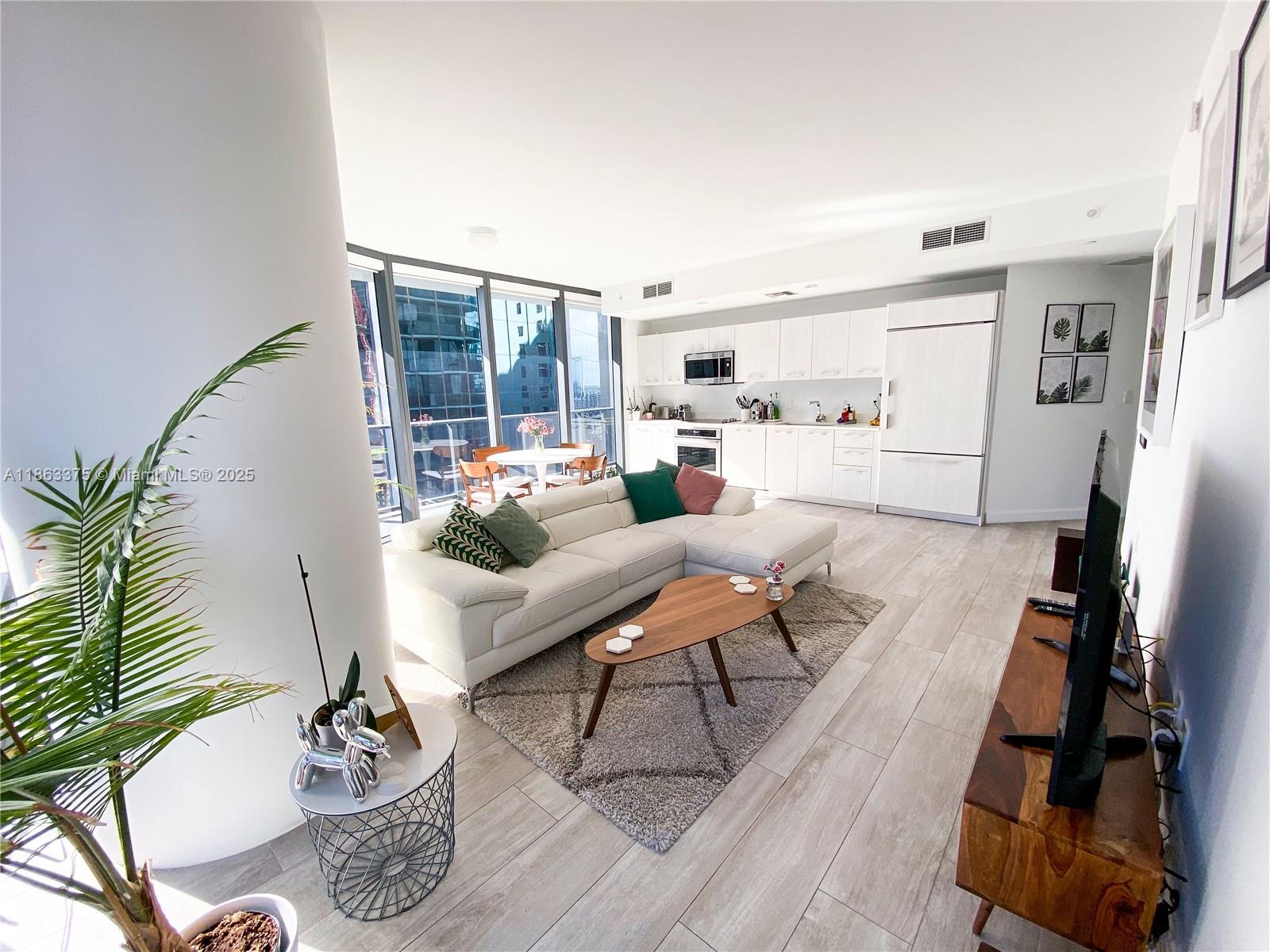 image Brickell Heights17
