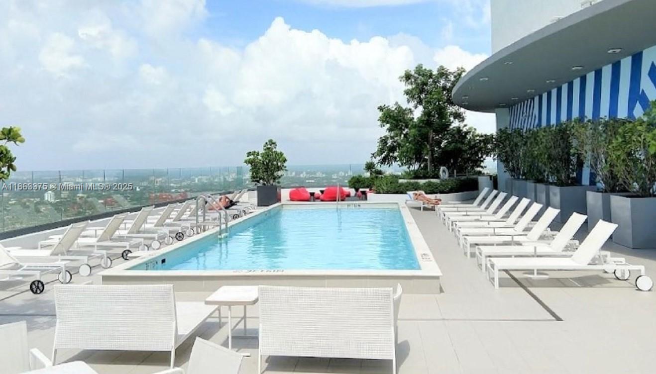 image Brickell Heights1