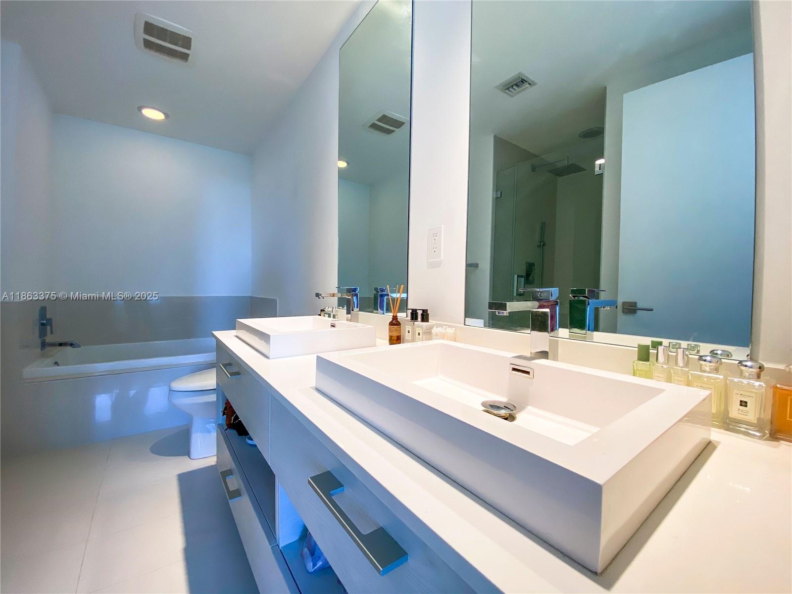 image Brickell Heights8