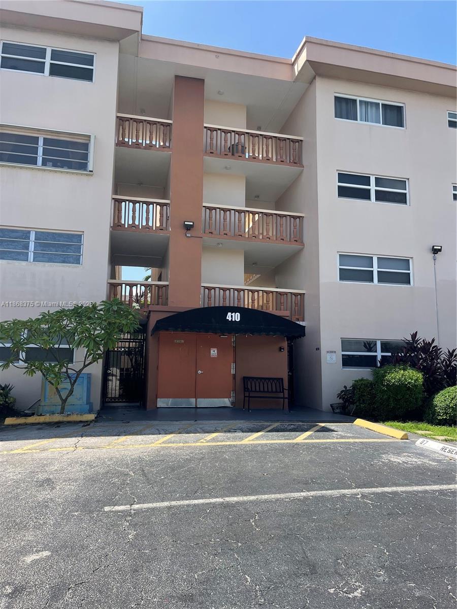 410 SE 2nd St #422,Hallandale Beach, FL 33009