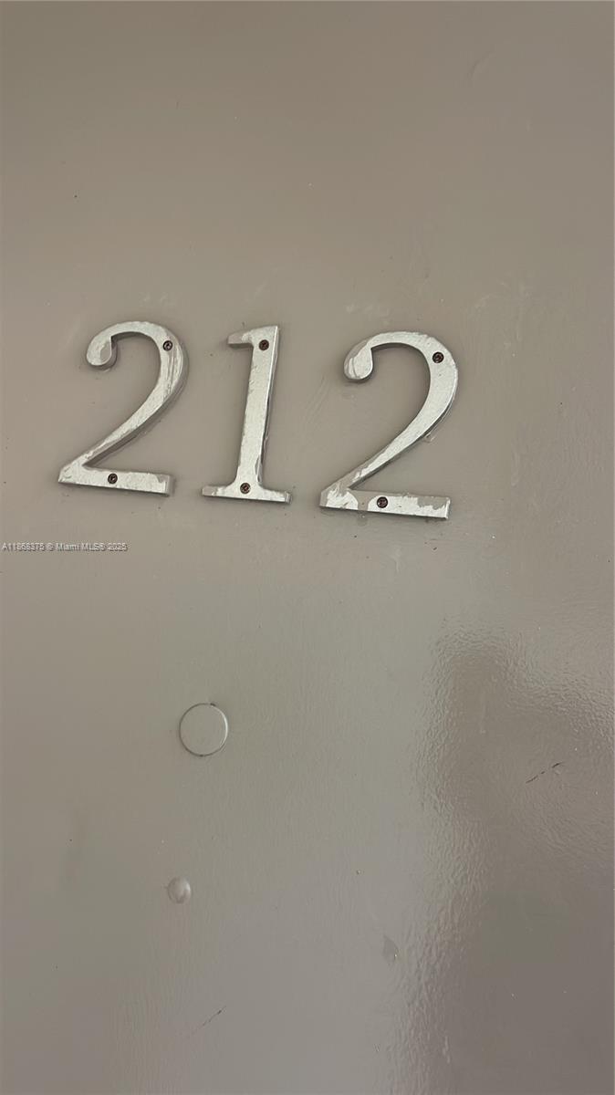 410 SE 2nd St #422,Hallandale Beach, FL 33009