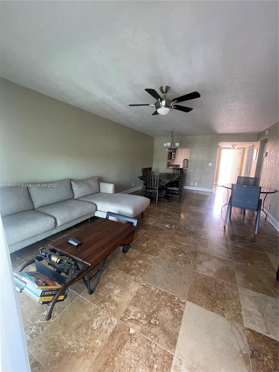 410 SE 2nd St #422,Hallandale Beach, FL 33009