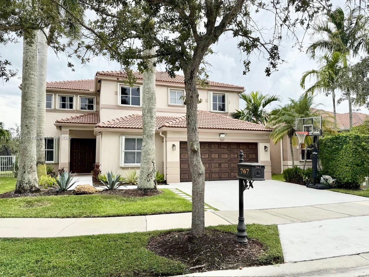 767 Tulip Cir