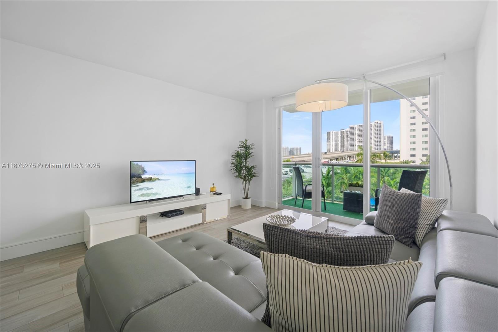 19370 Collins Ave #402