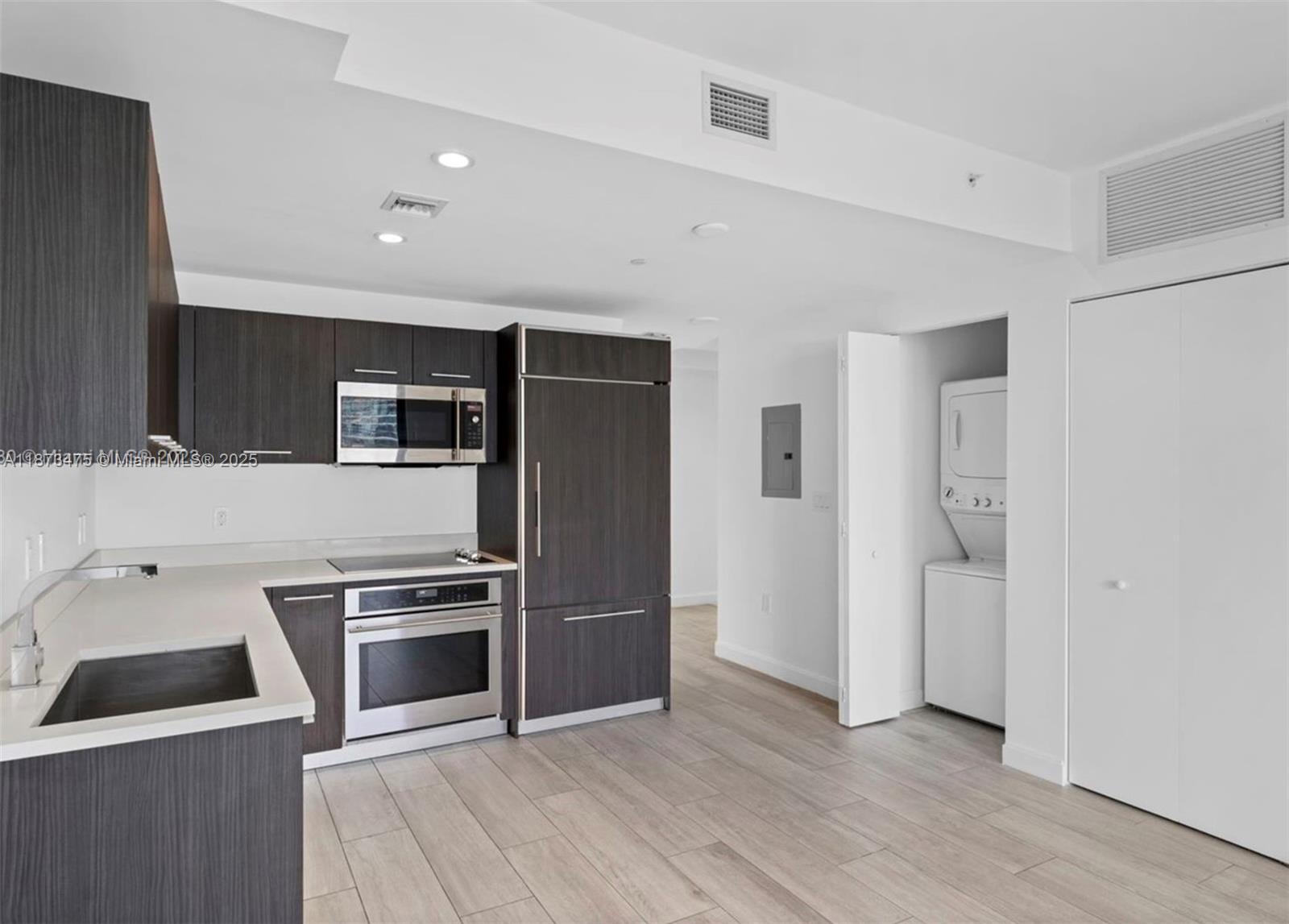 image Brickell Heights East Con10