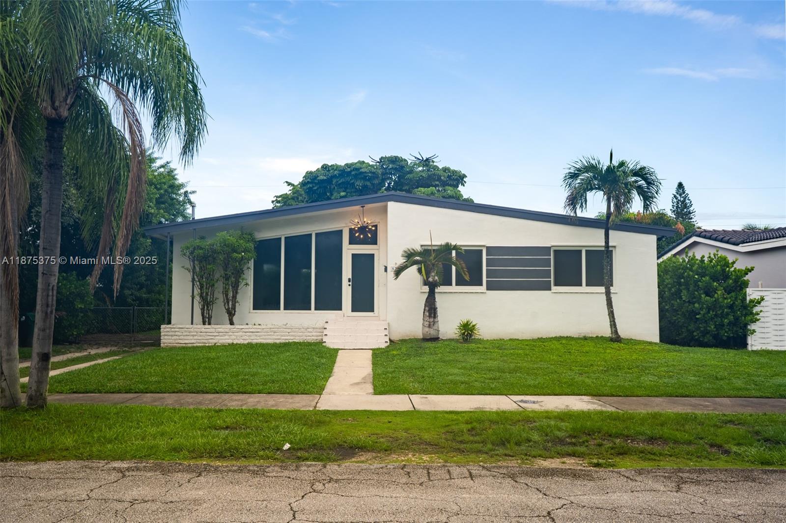 8251 SW 30th St