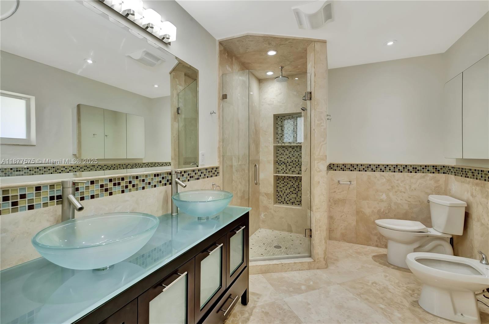 200 Harbor Dr Key Biscayne, FL 33149 200 Harbor Dr Key Biscayne, FL 33149