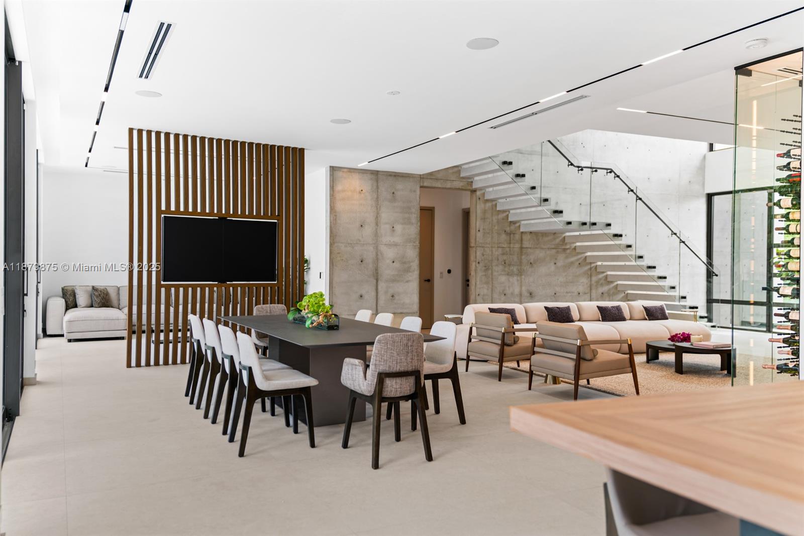 1379 NE 104th St Miami Shores, FL 33138 1379 NE 104th St Miami Shores, FL 33138