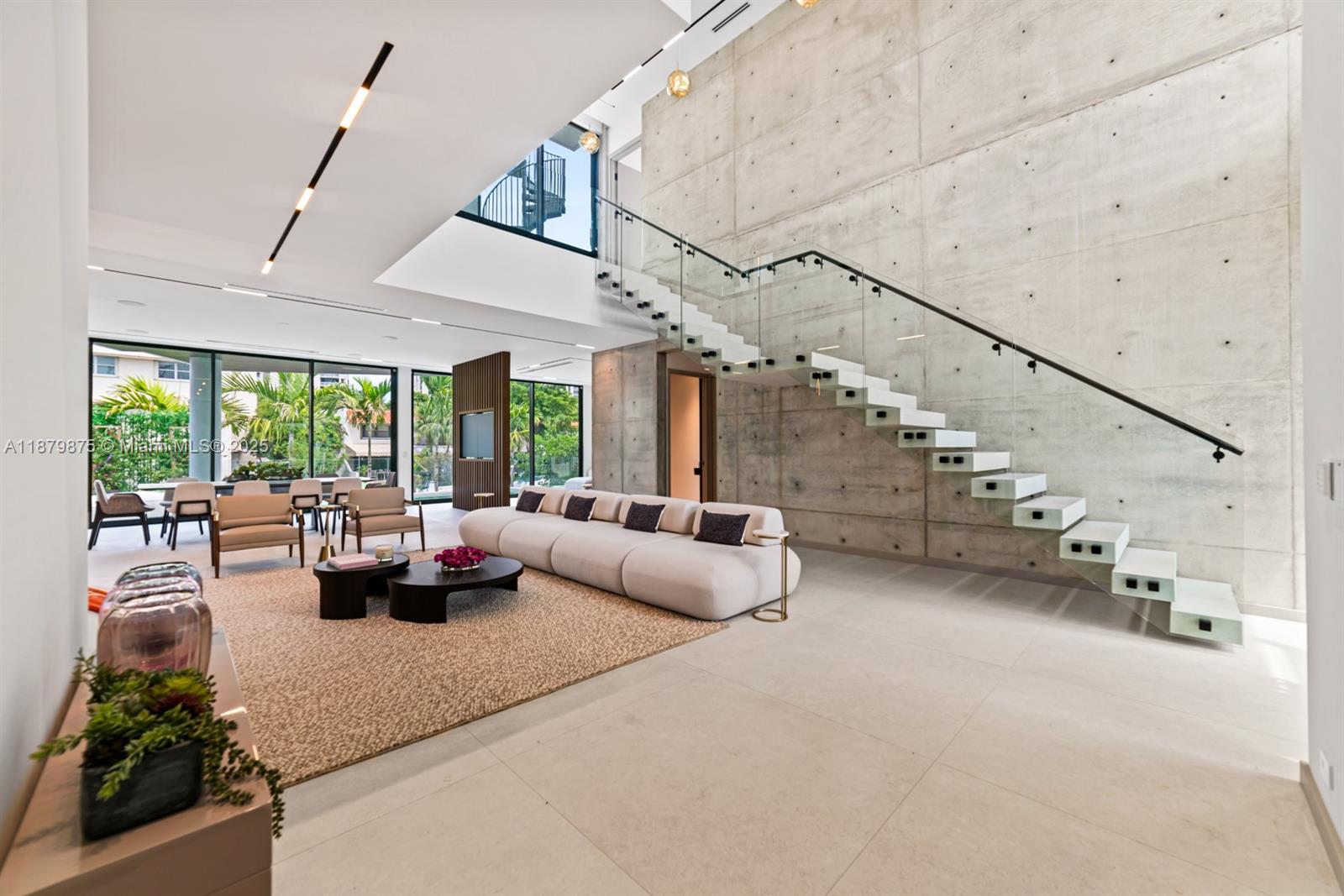 1379 NE 104th St Miami Shores, FL 33138 1379 NE 104th St Miami Shores, FL 33138