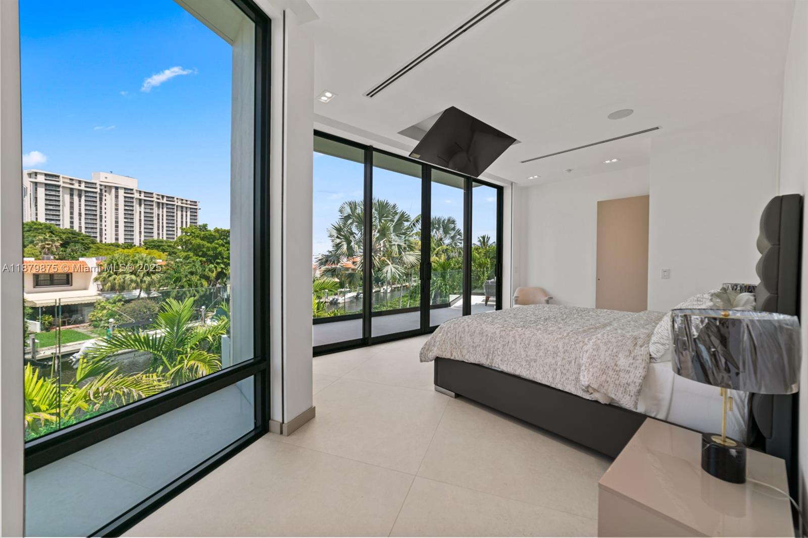 1379 NE 104th St Miami Shores, FL 33138 1379 NE 104th St Miami Shores, FL 33138