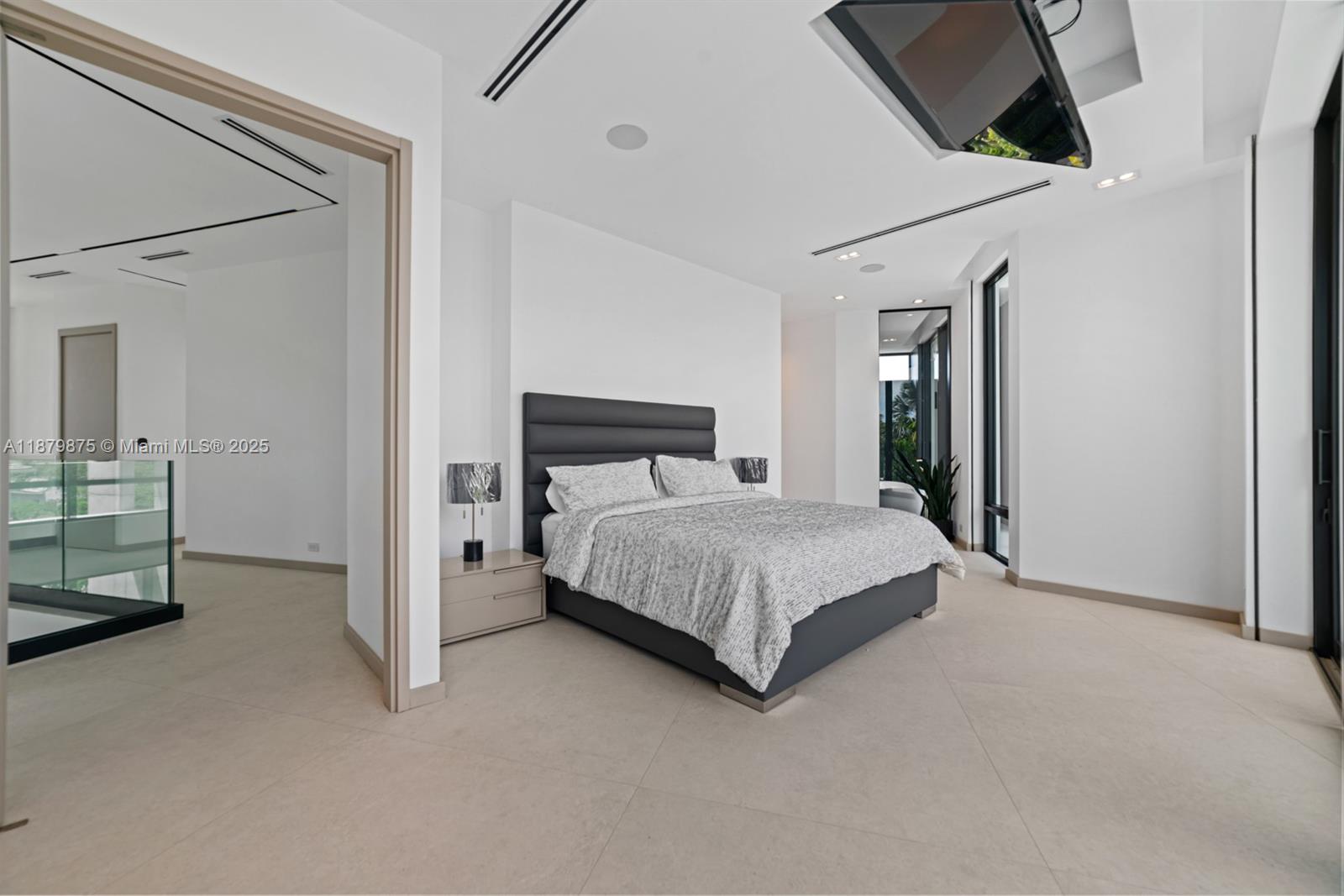 1379 NE 104th St Miami Shores, FL 33138 1379 NE 104th St Miami Shores, FL 33138