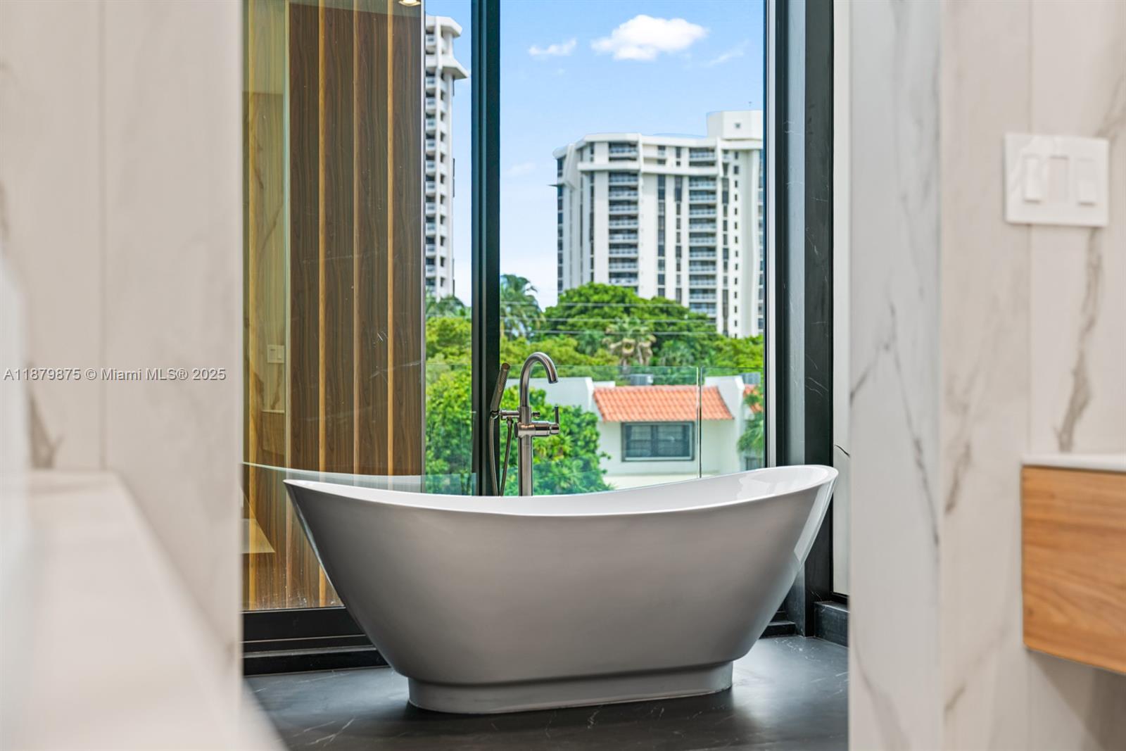 1379 NE 104th St Miami Shores, FL 33138 1379 NE 104th St Miami Shores, FL 33138