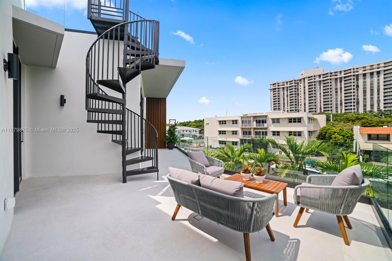 1379 NE 104th St Miami Shores, FL 33138 1379 NE 104th St Miami Shores, FL 33138