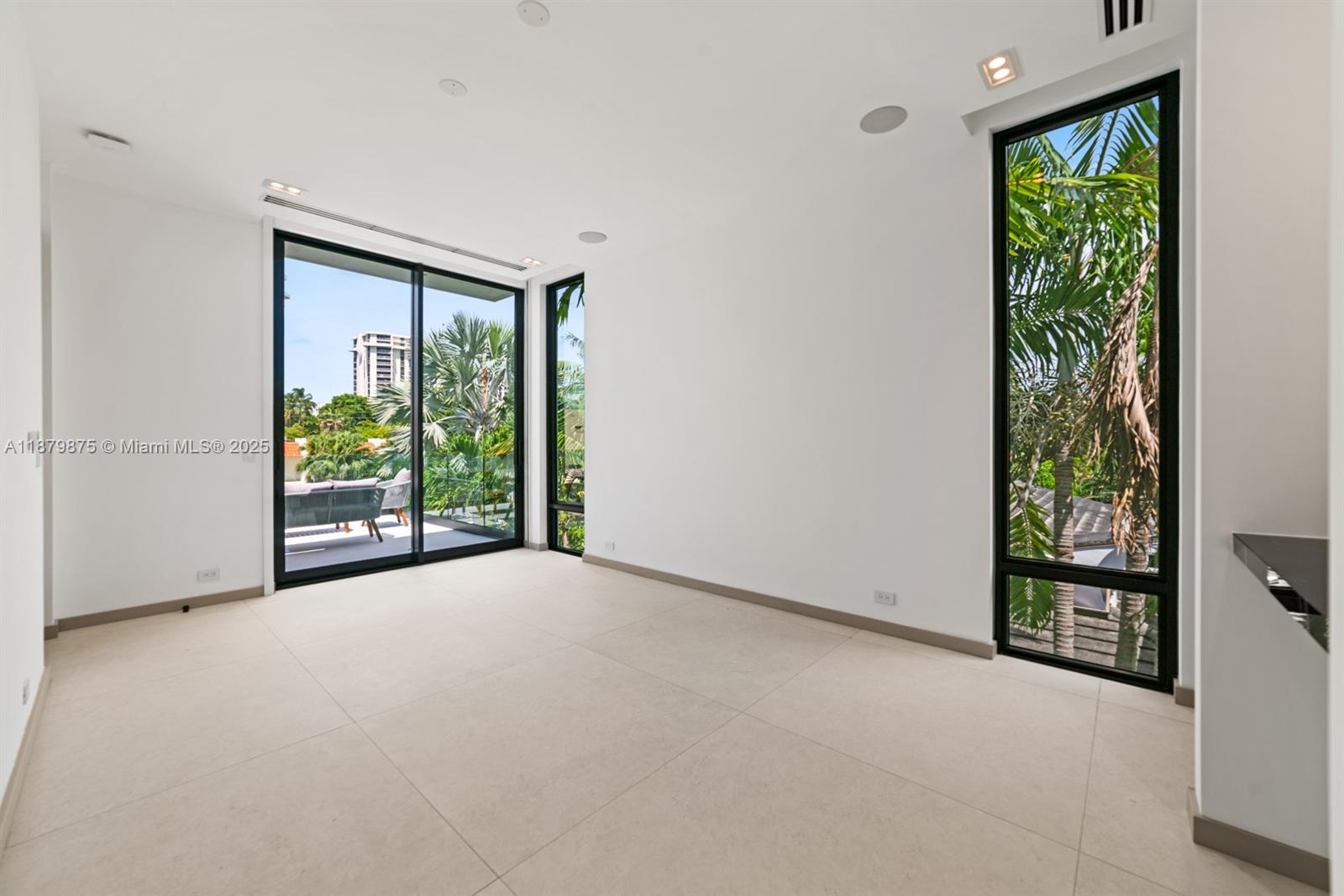 1379 NE 104th St Miami Shores, FL 33138 1379 NE 104th St Miami Shores, FL 33138