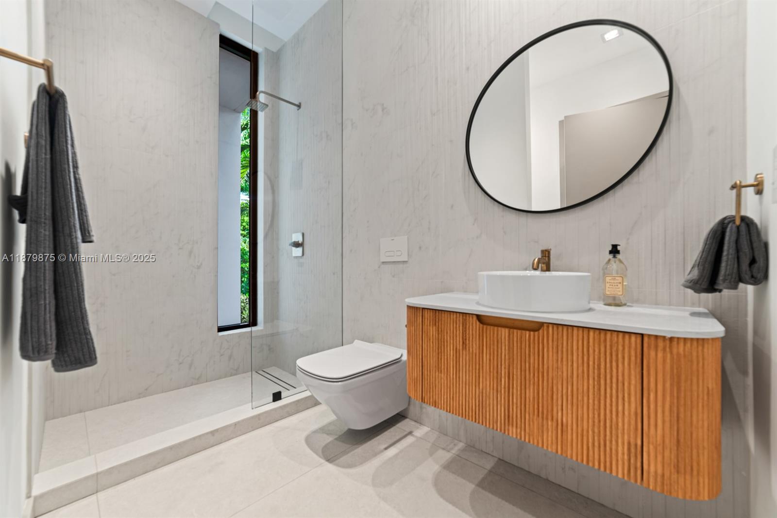 1379 NE 104th St Miami Shores, FL 33138 1379 NE 104th St Miami Shores, FL 33138