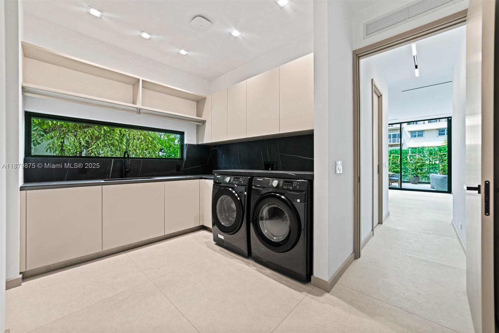 1379 NE 104th St Miami Shores, FL 33138 1379 NE 104th St Miami Shores, FL 33138