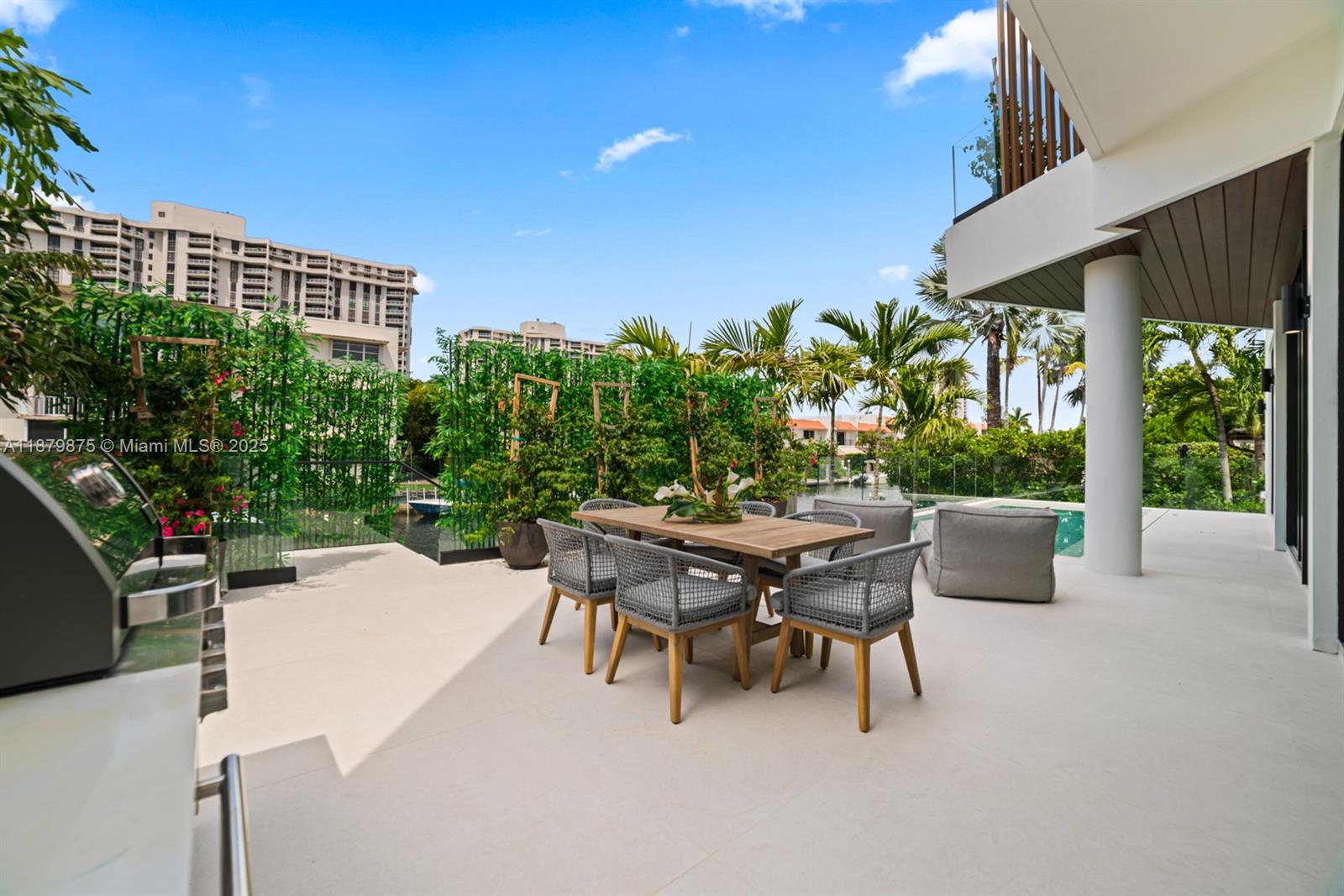 1379 NE 104th St Miami Shores, FL 33138 1379 NE 104th St Miami Shores, FL 33138