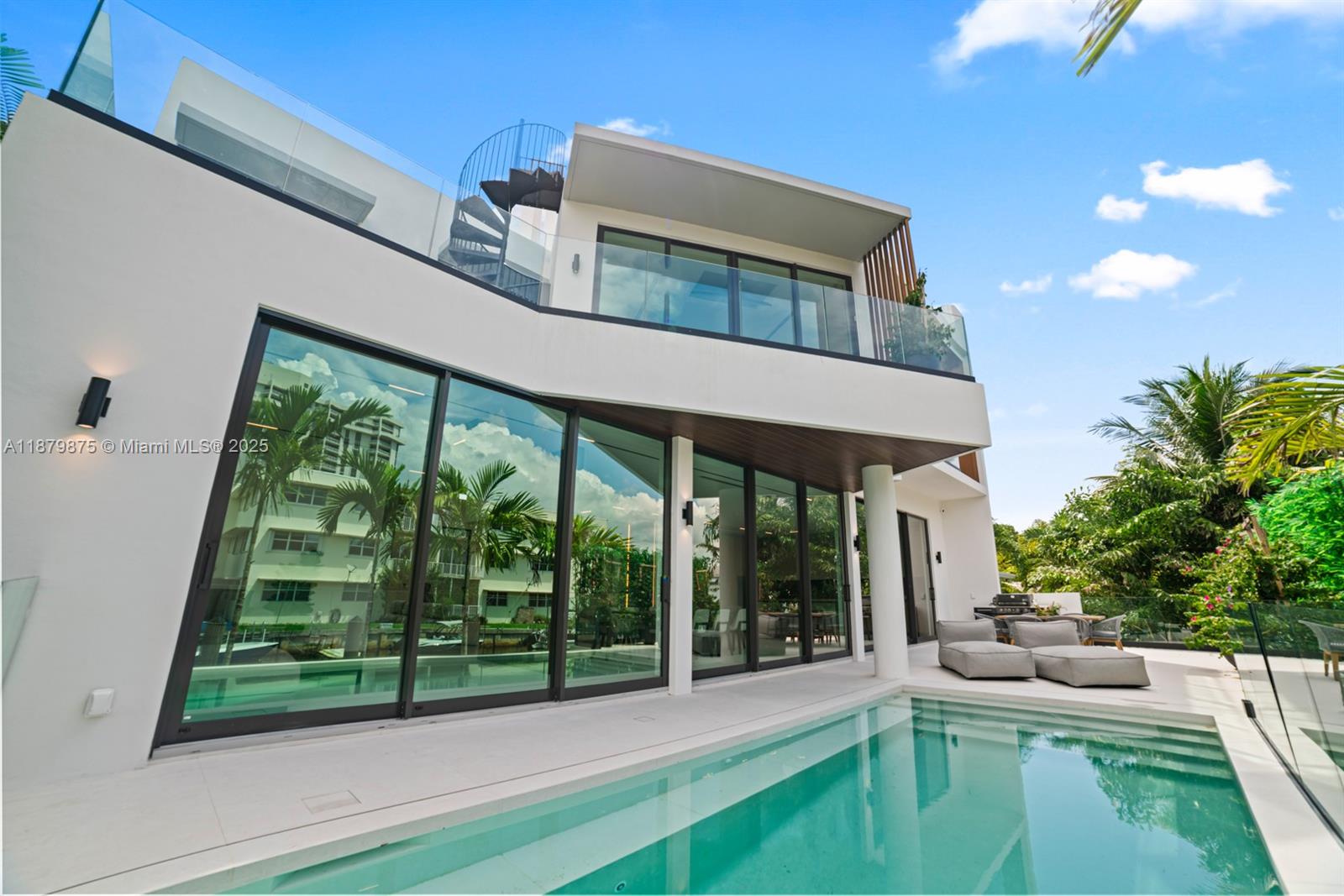 1379 NE 104th St Miami Shores, FL 33138 1379 NE 104th St Miami Shores, FL 33138