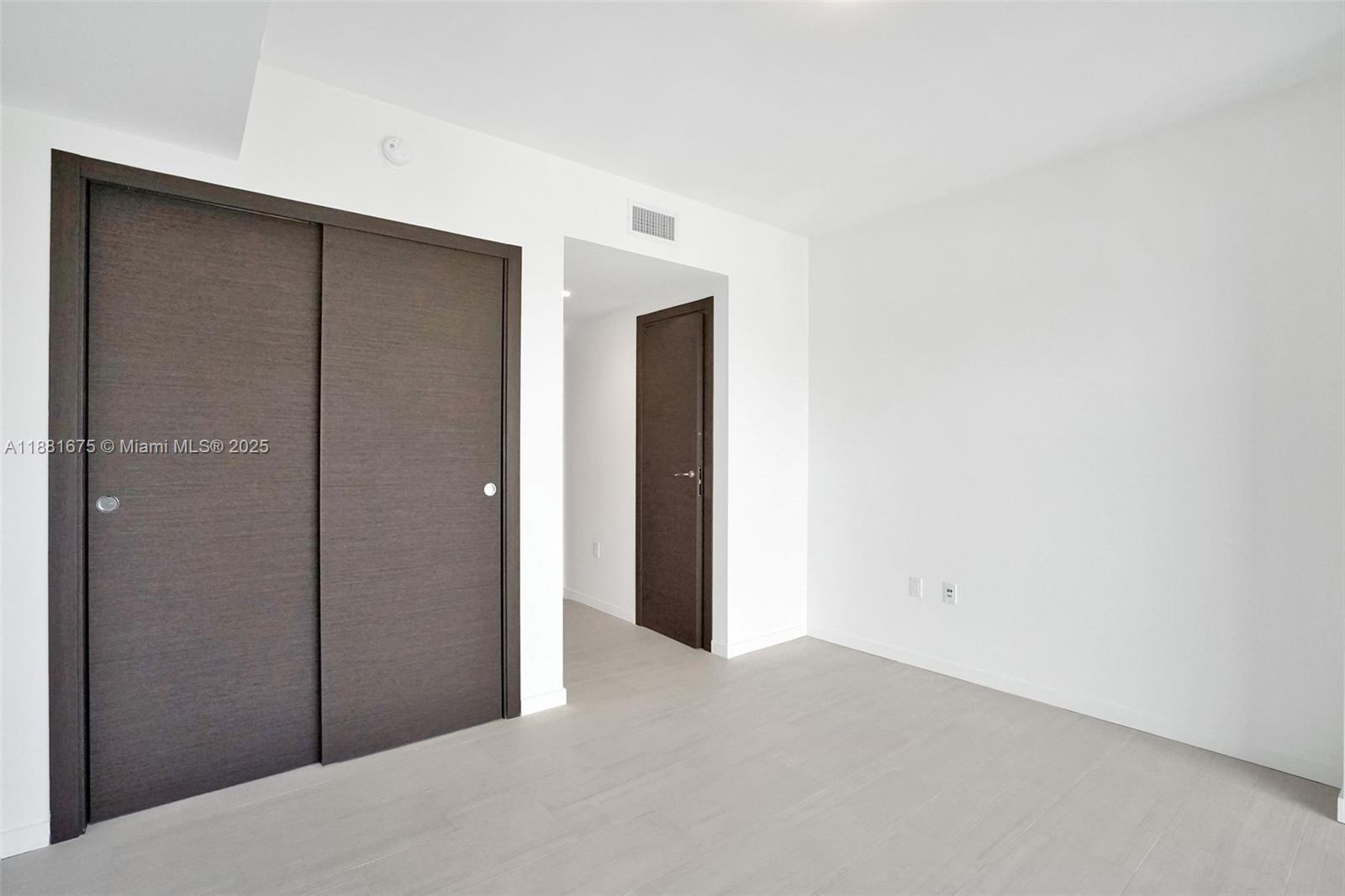 image Brickell Flatiron13