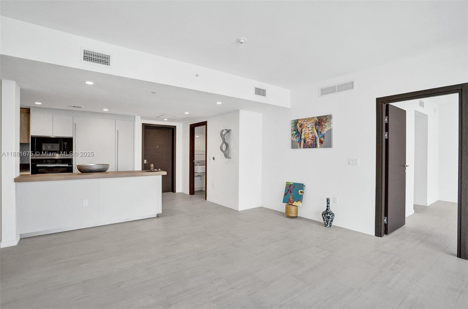 image Brickell Flatiron7