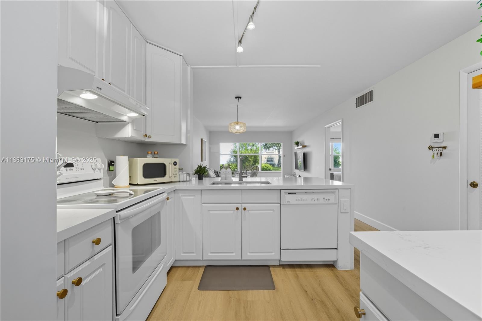 1501 S Ocean Blvd #117 Lauderdale By The Sea, FL 33062