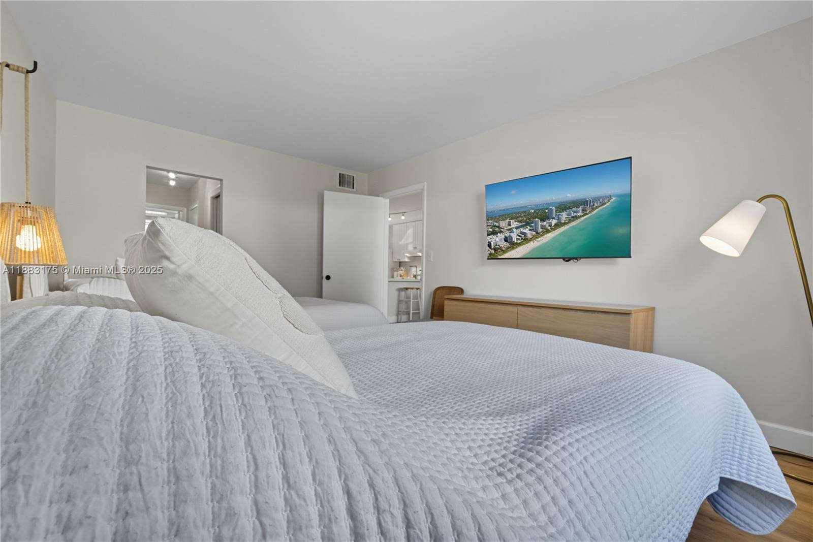 1501 S Ocean Blvd #117 Lauderdale By The Sea, FL 33062