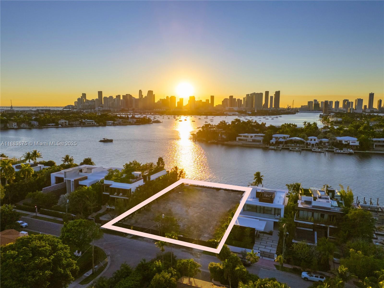 228 + 302 W Dilido Dr Miami Beach, FL 33139