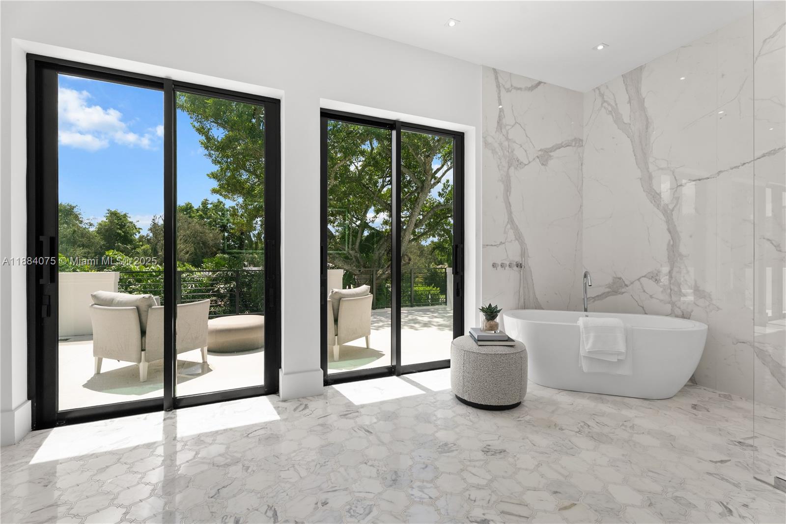 7001 SW 71st Ave Miami, FL 33143