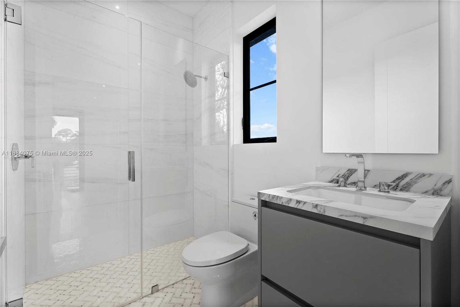 7001 SW 71st Ave Miami, FL 33143