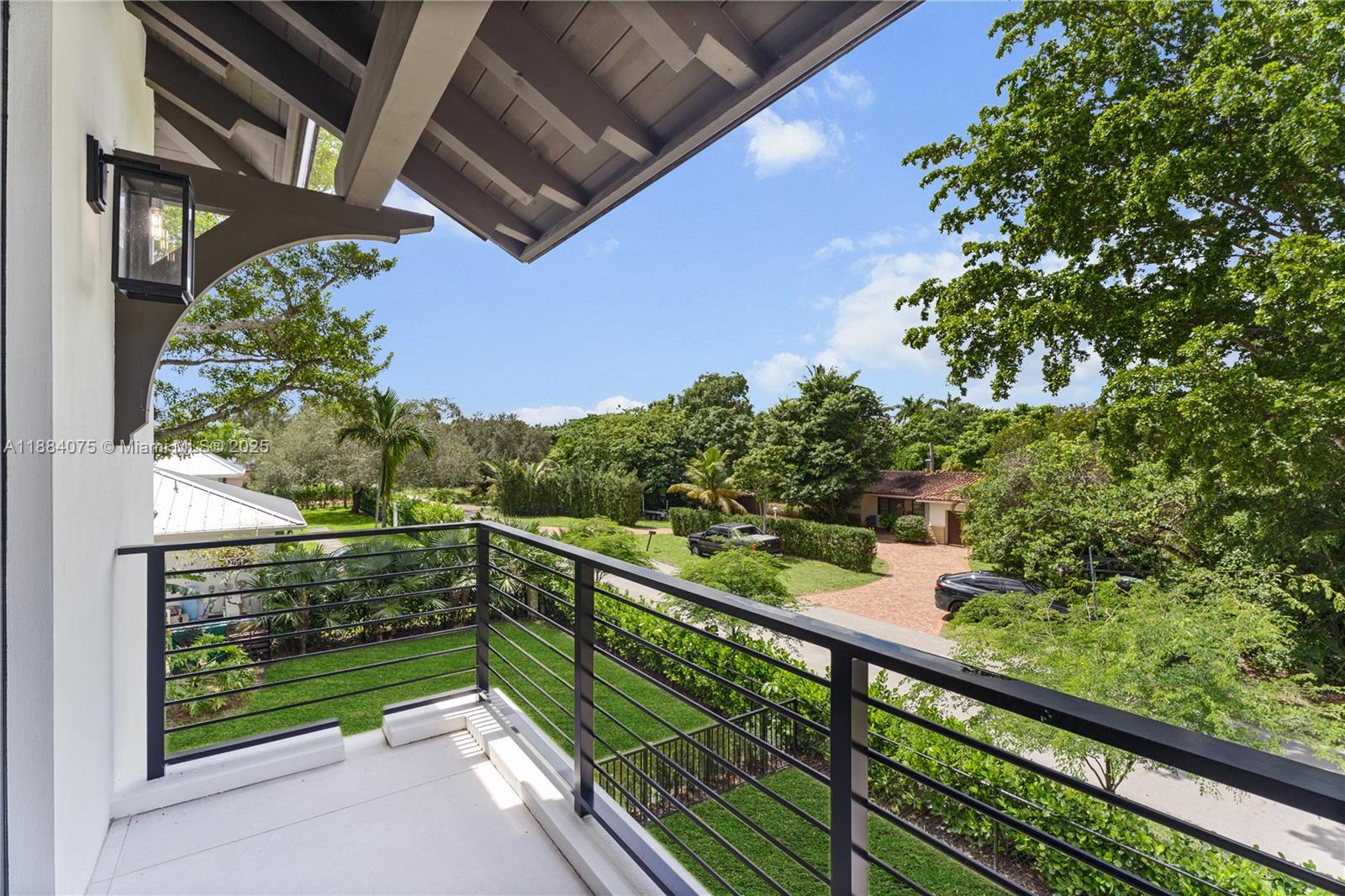 7001 SW 71st Ave Miami, FL 33143