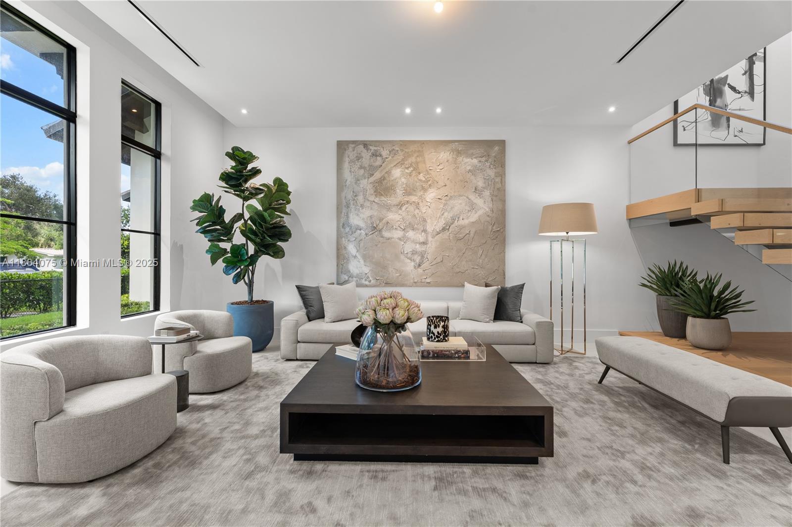 7001 SW 71st Ave Miami, FL 33143