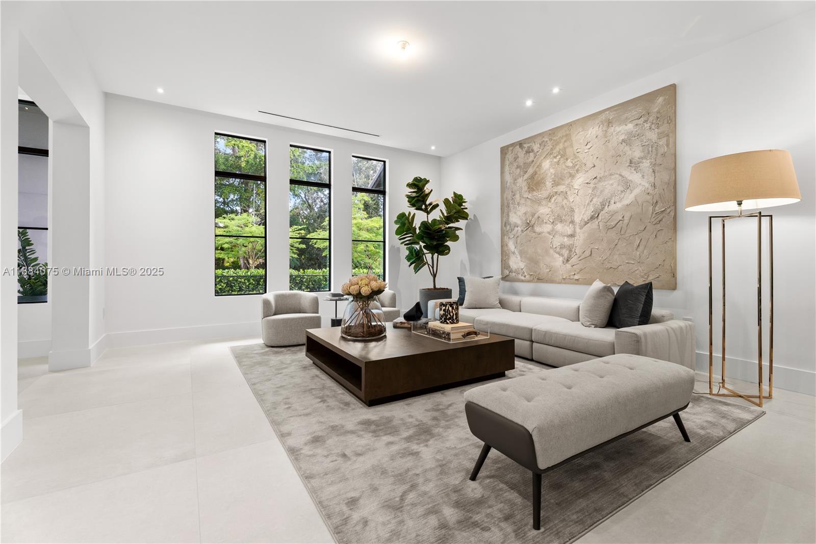 7001 SW 71st Ave Miami, FL 33143