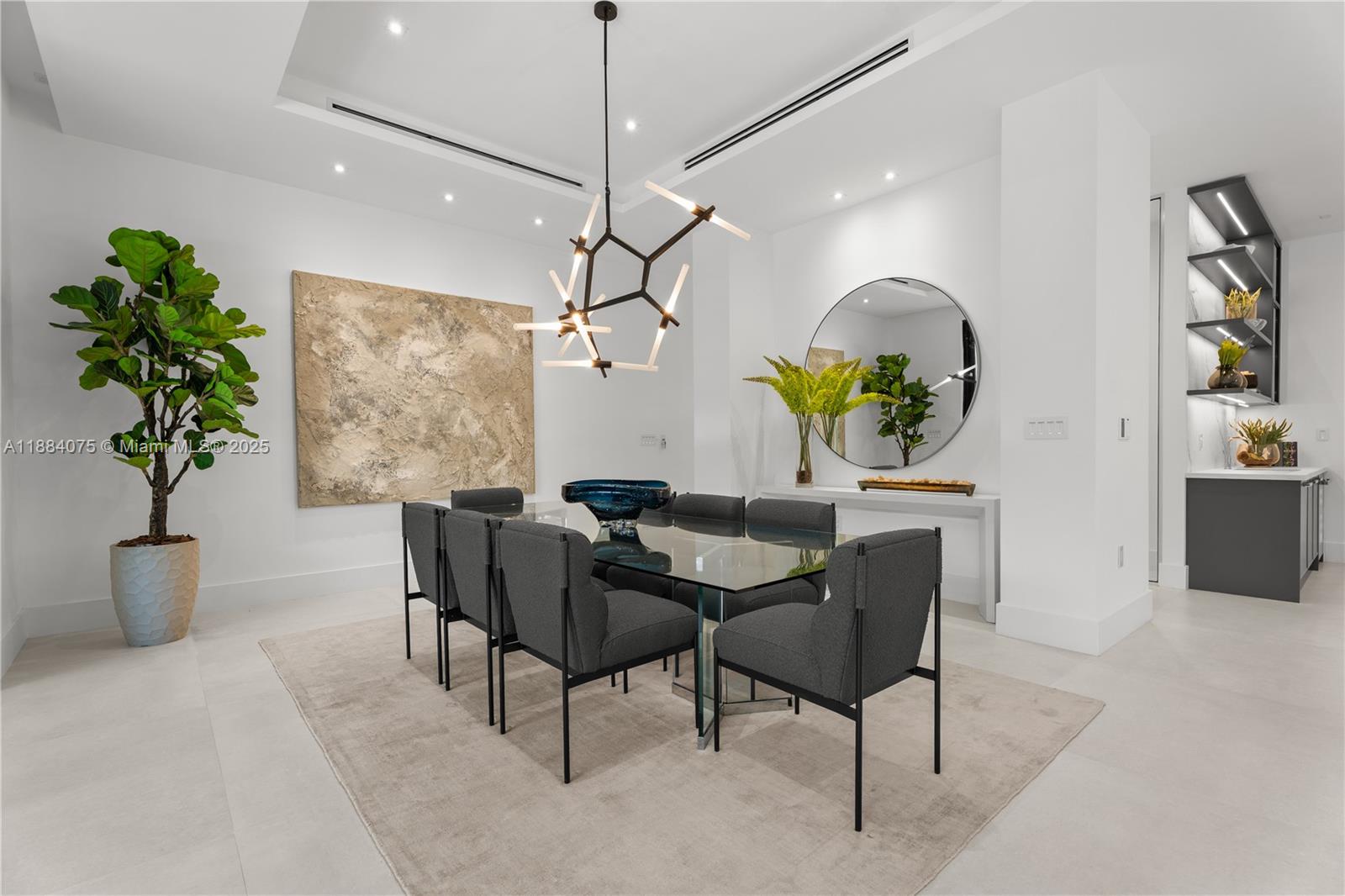 7001 SW 71st Ave Miami, FL 33143