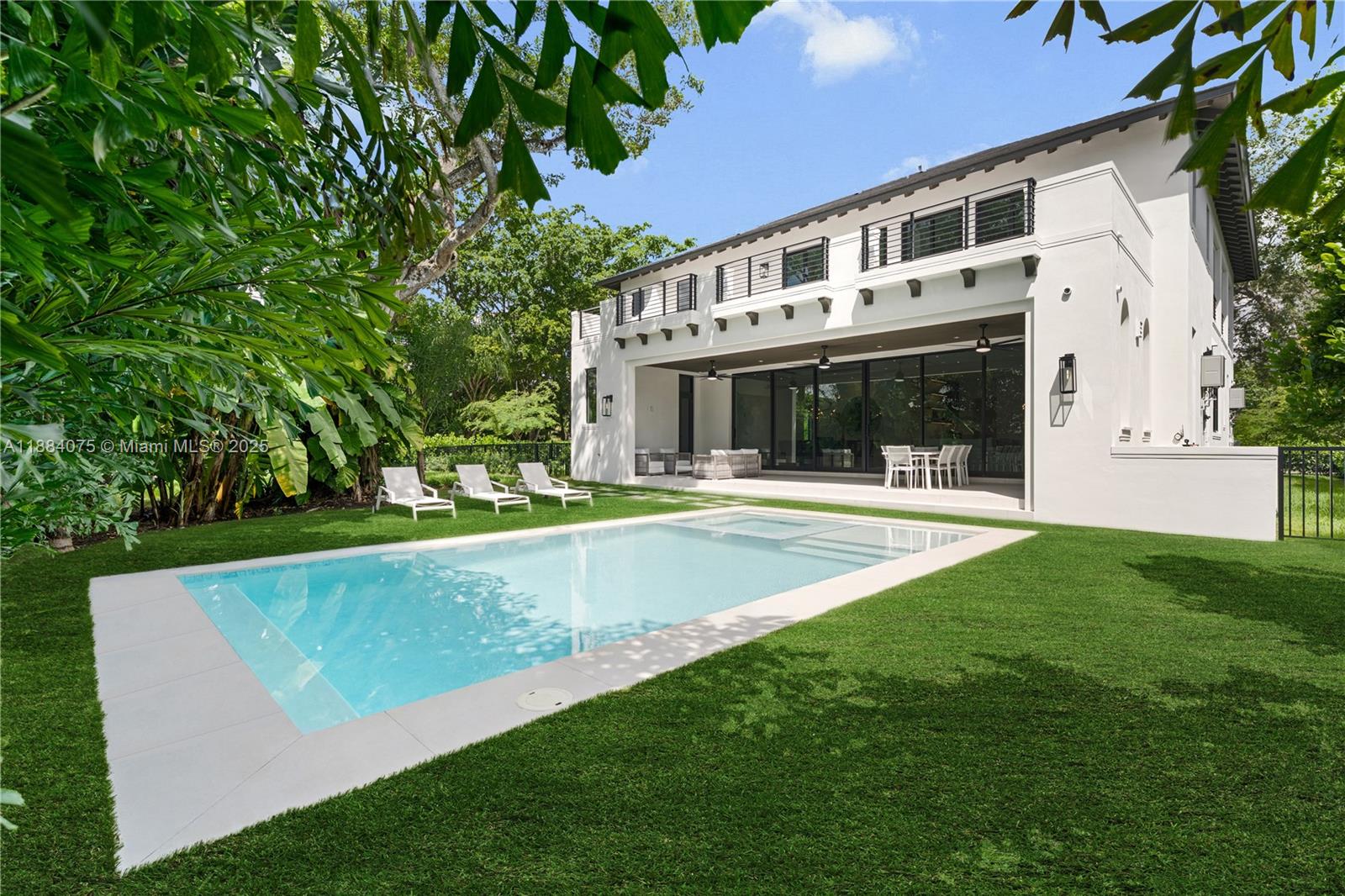 7001 SW 71st Ave Miami, FL 33143