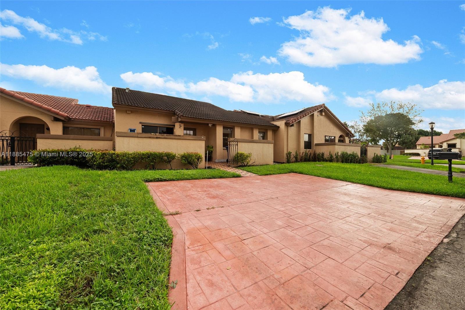 6633 NW 179th Ter #6633