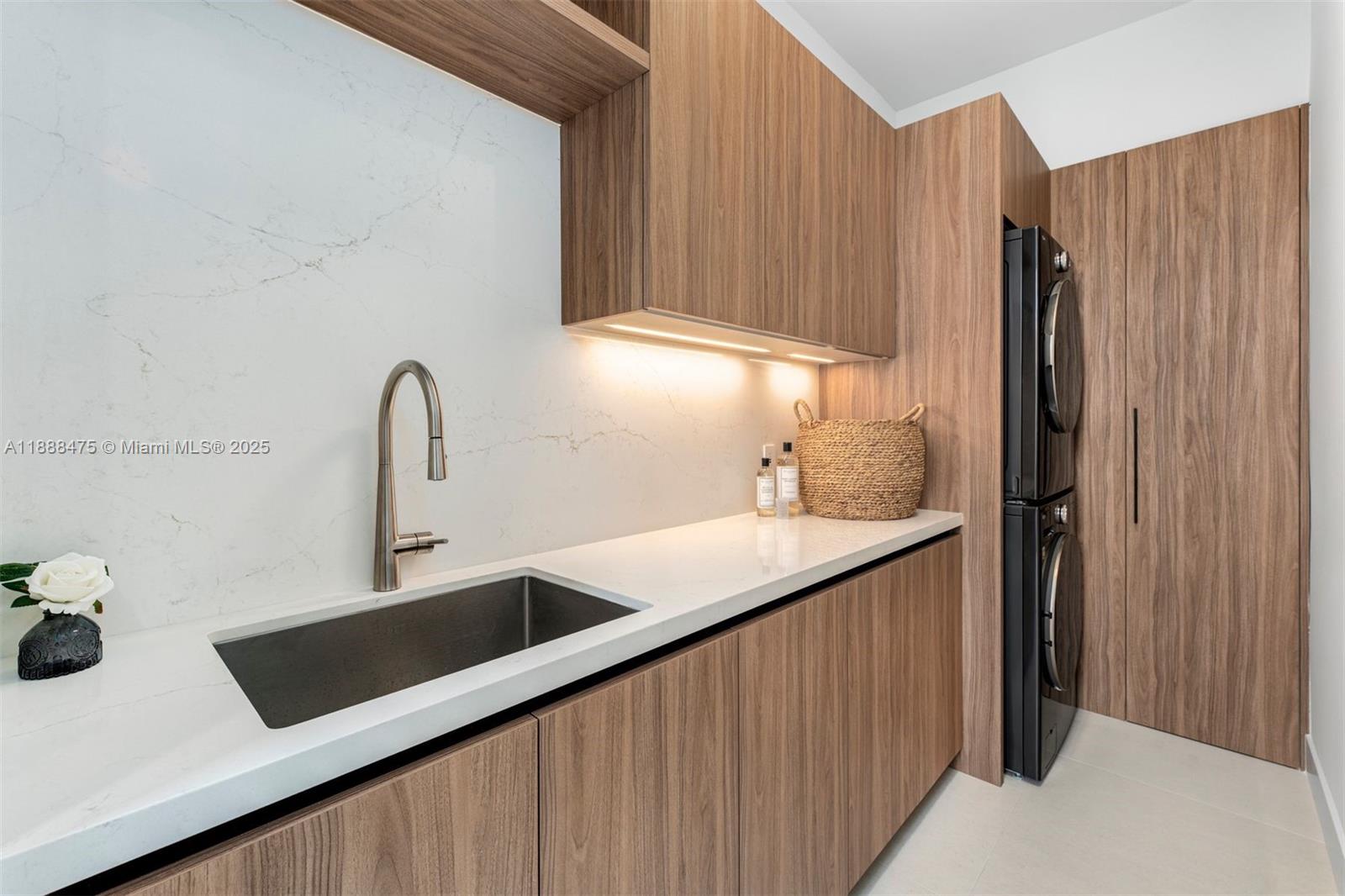 3114 Prairie Ave Miami Beach, FL 33140