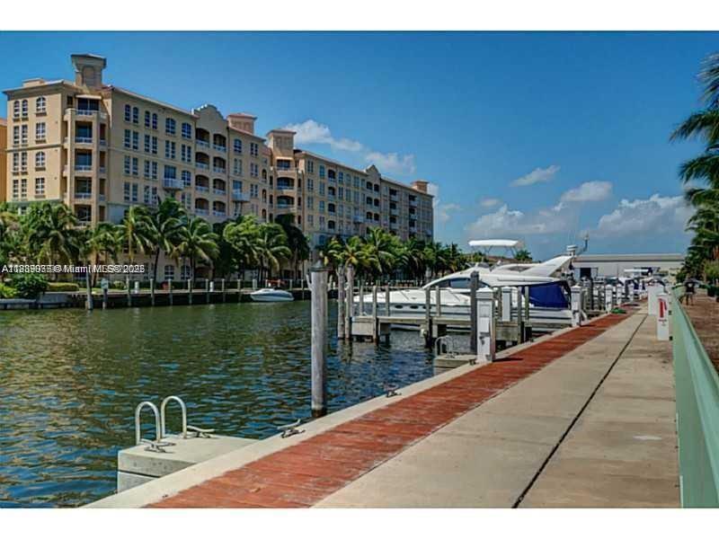 2950 NE 188th St #309,Aventura, FL 33180