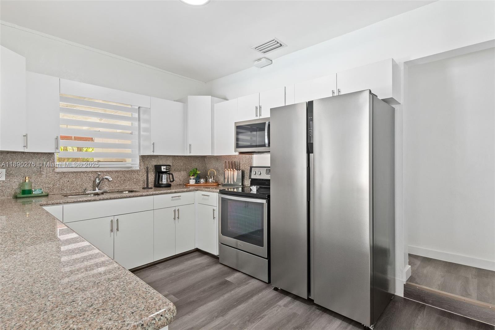 6355 SW 30th St Miami, FL 33155 6355 SW 30th St Miami, FL 33155