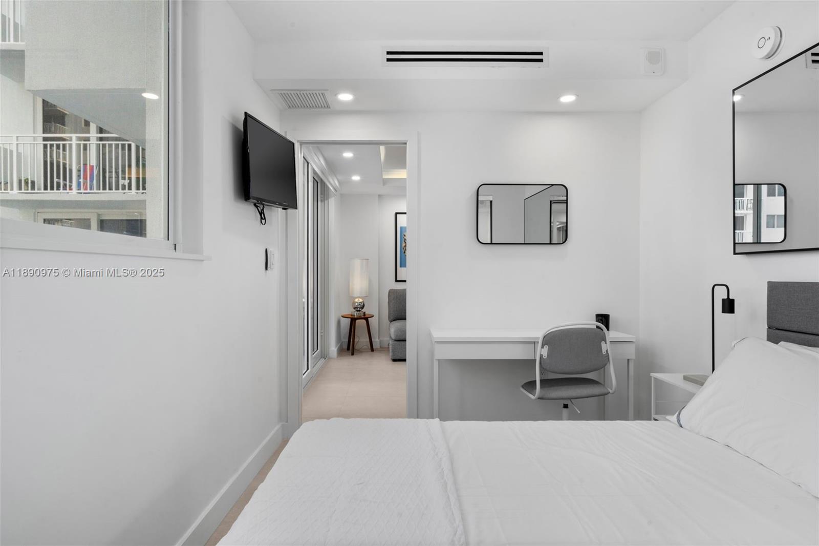 345 Ocean Dr #326 Miami Beach, FL 33139