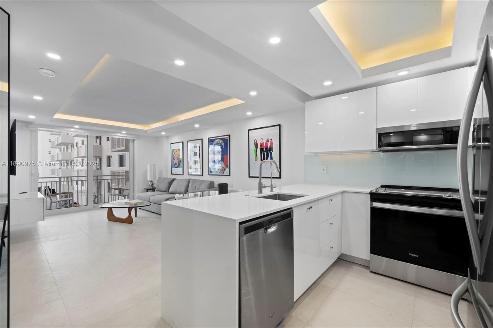 345 Ocean Dr #326 Miami Beach, FL 33139