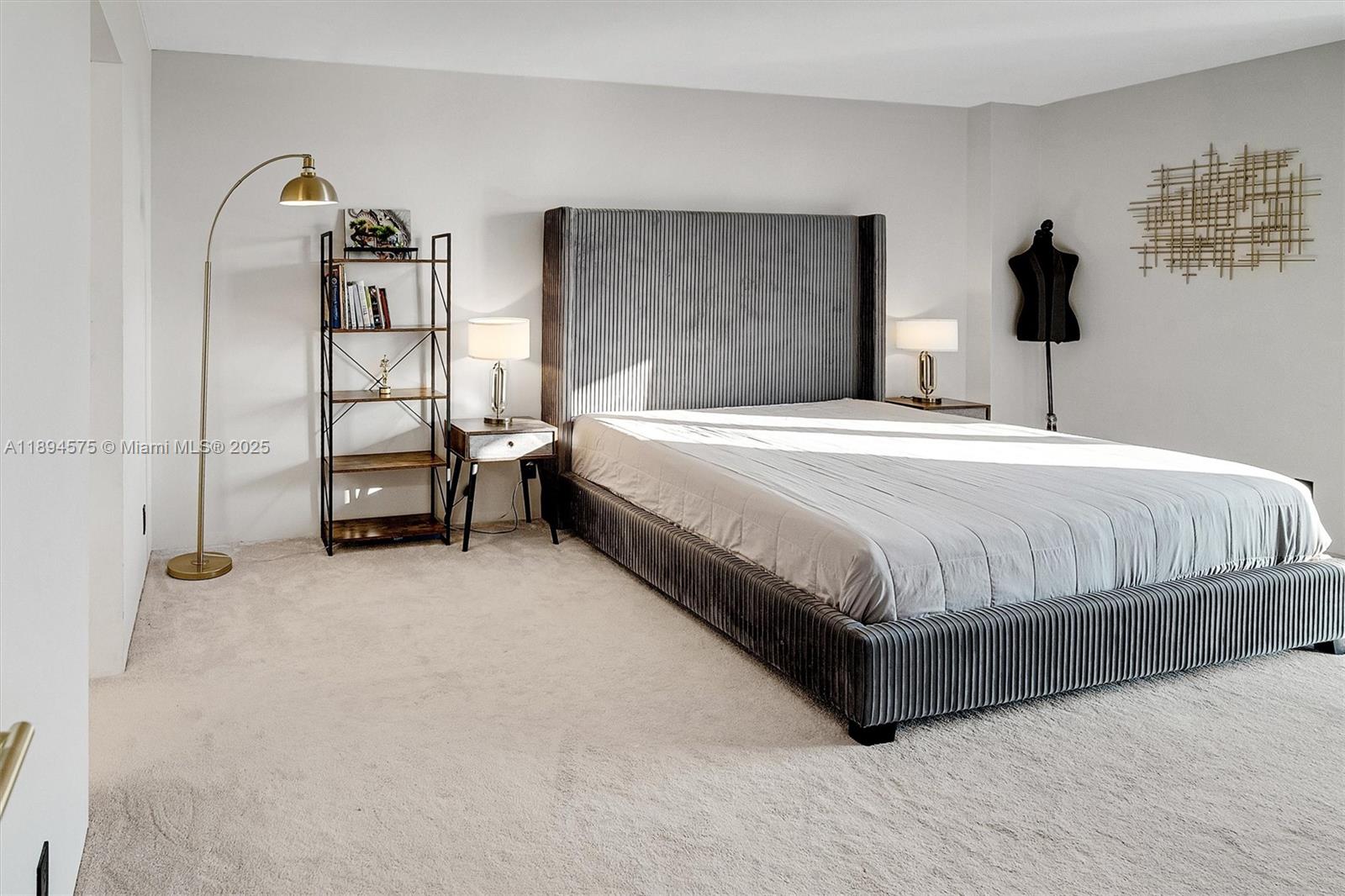 image Arlen House East Condo9