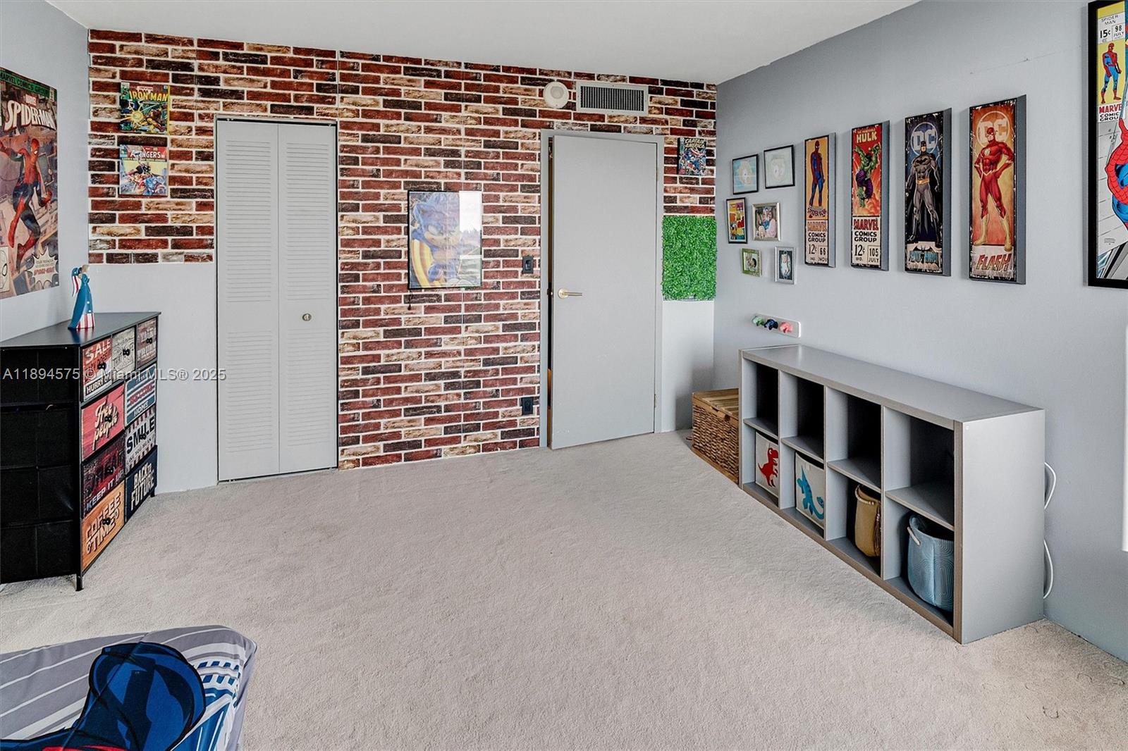 image Arlen House East Condo16