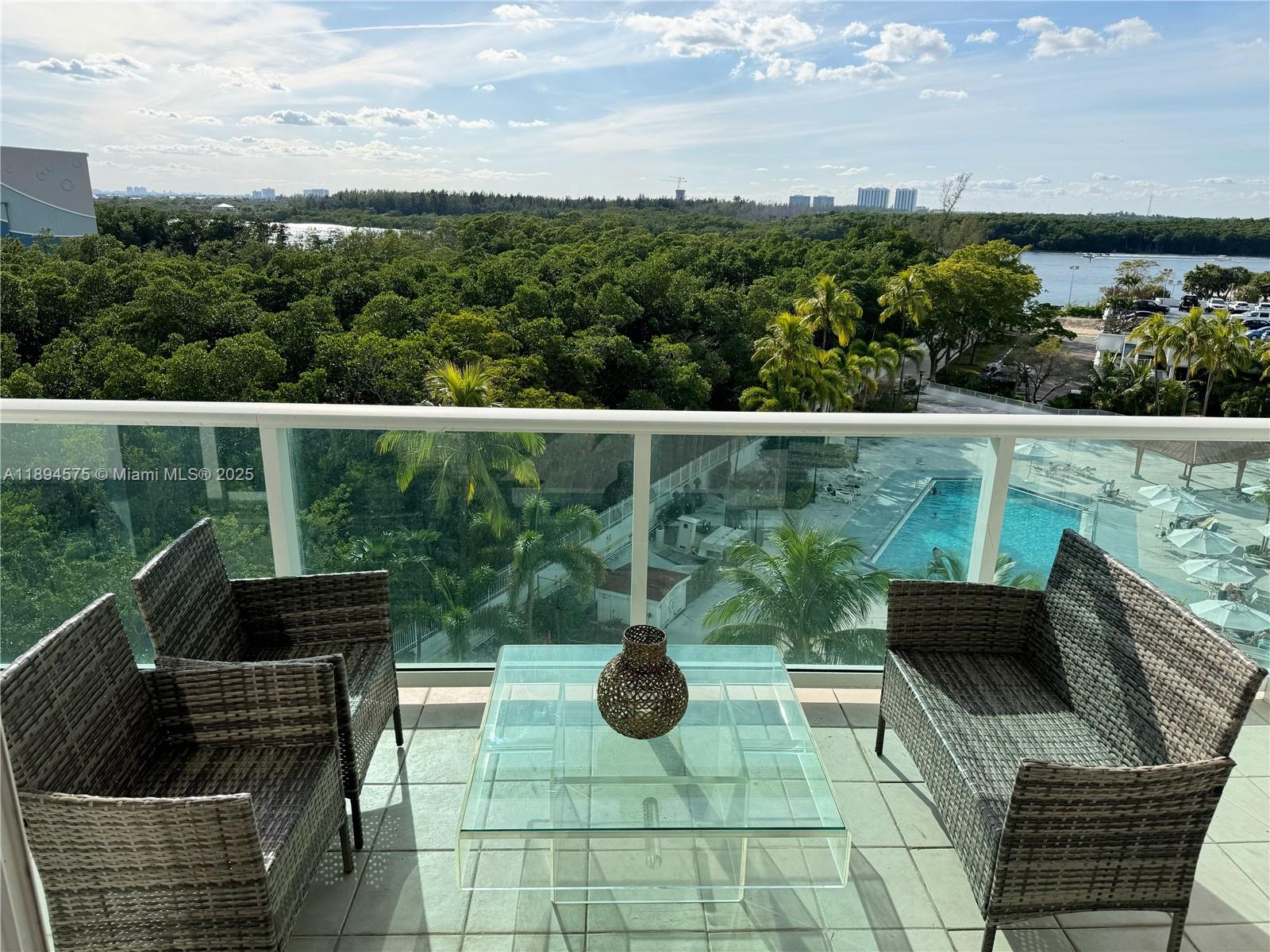 image Arlen House East Condo40